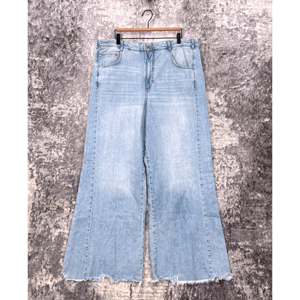 Anthropologie Light Wash Wide-Leg Flare Jeans - Picture 1 of 8
